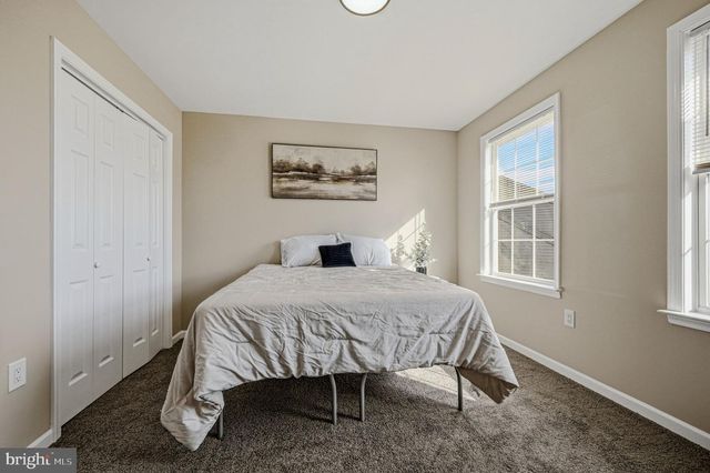 18 MAPLESHADE RD, Newark, DE 19702