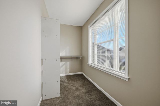 18 MAPLESHADE RD, Newark, DE 19702