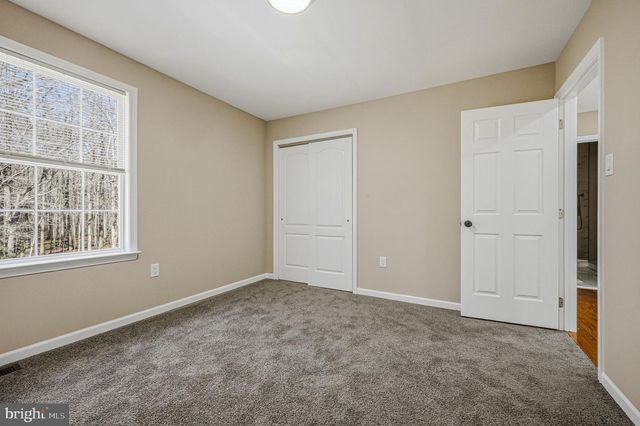 18 MAPLESHADE RD, Newark, DE 19702