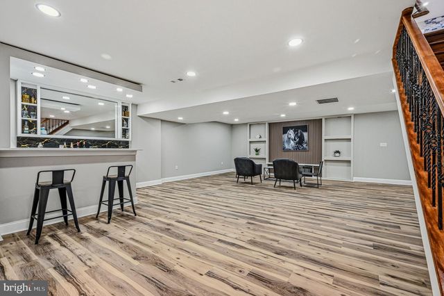 18 MAPLESHADE RD, Newark, DE 19702