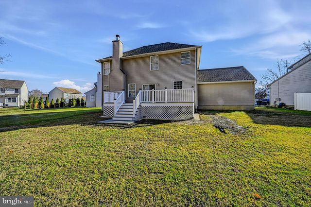 18 MAPLESHADE RD, Newark, DE 19702