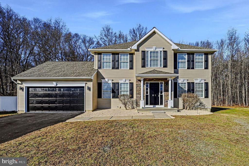 18 MAPLESHADE RD, Newark, DE 19702