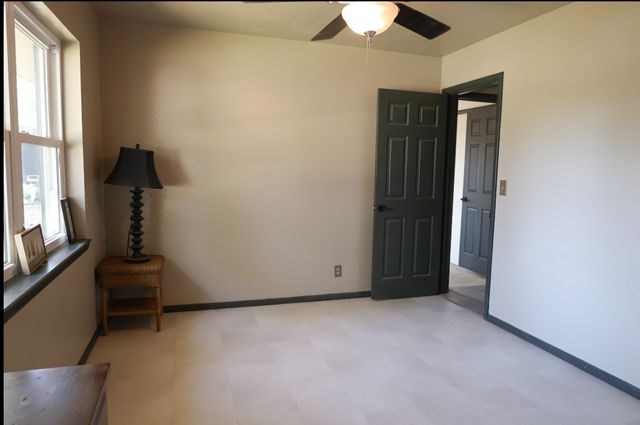 2087 E McGill Circle, Eufaula, OK 74432