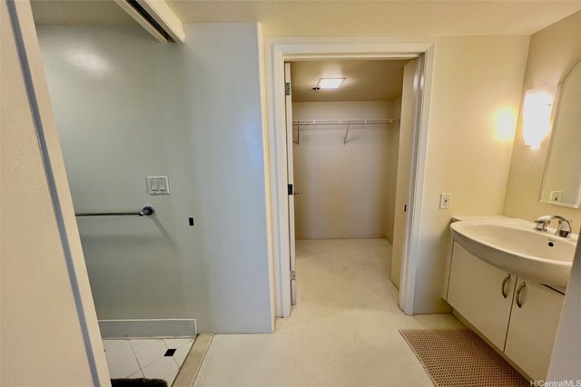 801 S King Street 2903, Honolulu, HI 96813