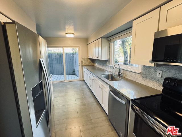4443 Saugus Avenue 1, Sherman Oaks, CA 91403