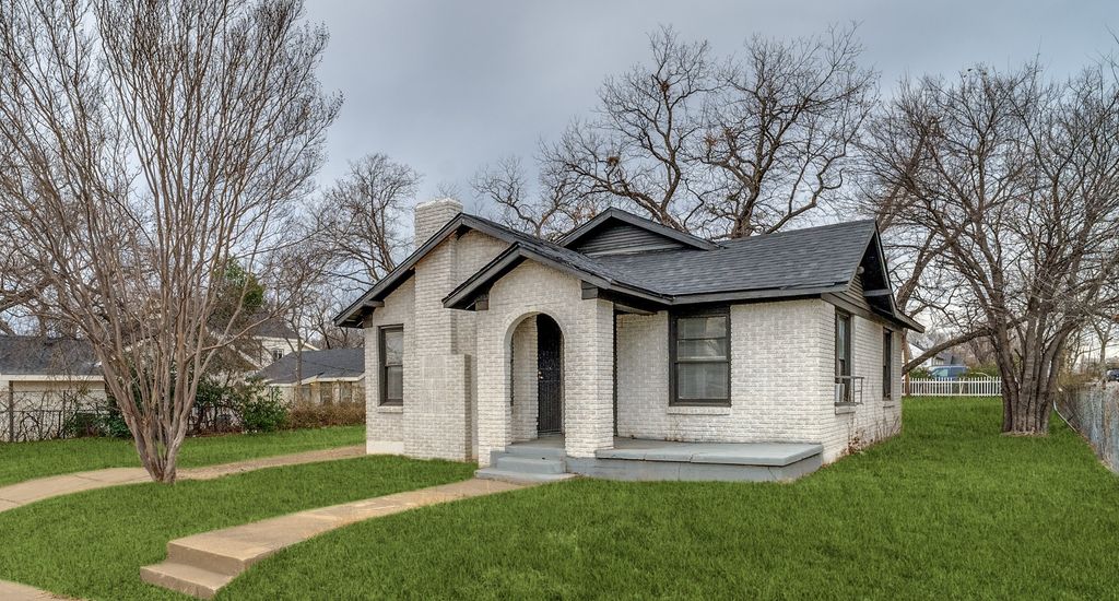 3731 Ave Avenue N, Fort Worth, TX 76105