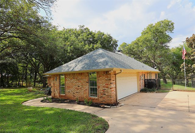 7108 Westover Drive, Granbury, TX 76049