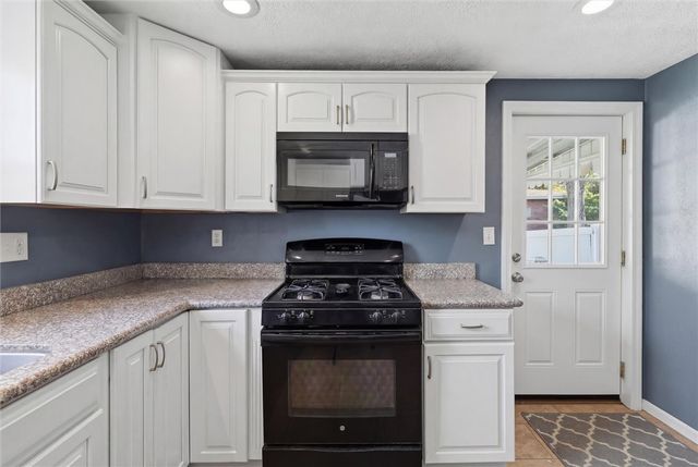6417 Helen St., South Park, PA 15129