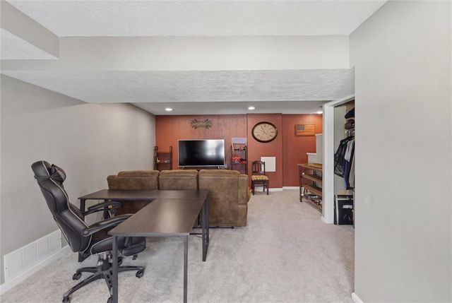 6417 Helen St., South Park, PA 15129