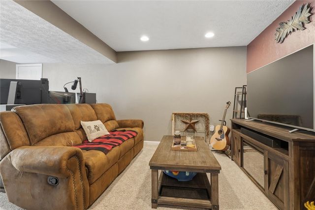 6417 Helen St., South Park, PA 15129