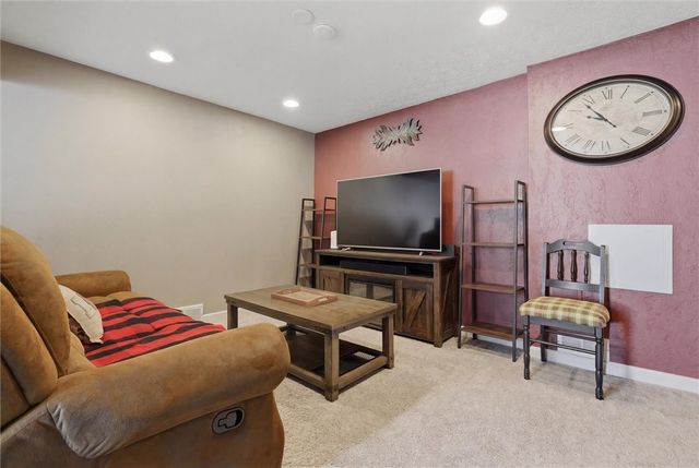 6417 Helen St., South Park, PA 15129