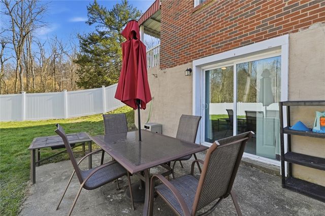 6417 Helen St., South Park, PA 15129
