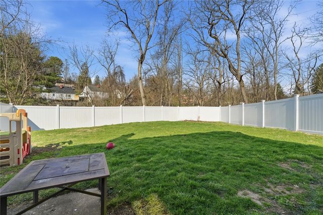 6417 Helen St., South Park, PA 15129