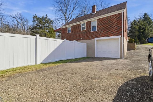 6417 Helen St., South Park, PA 15129