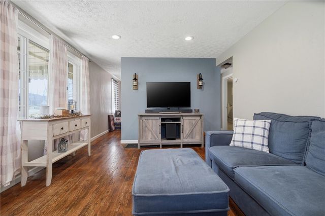 6417 Helen St., South Park, PA 15129