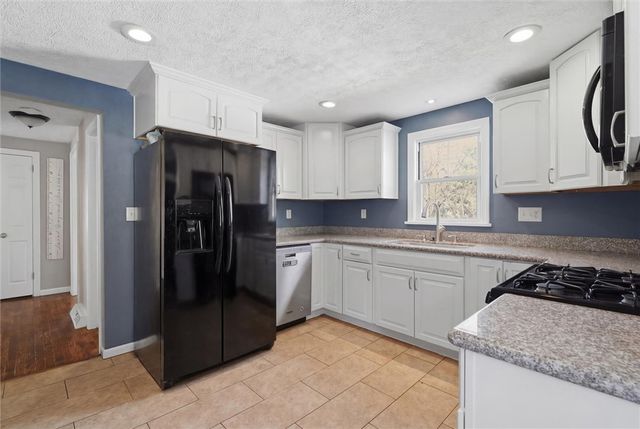 6417 Helen St., South Park, PA 15129