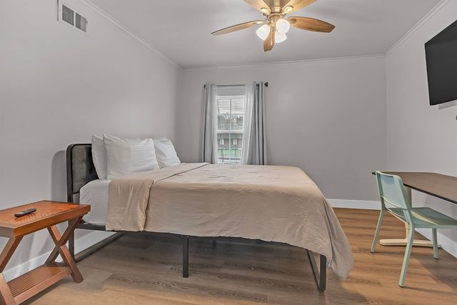 1723 S PERKINS RD, Memphis, TN 38117