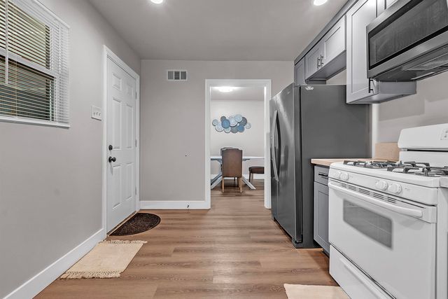 1723 S PERKINS RD, Memphis, TN 38117