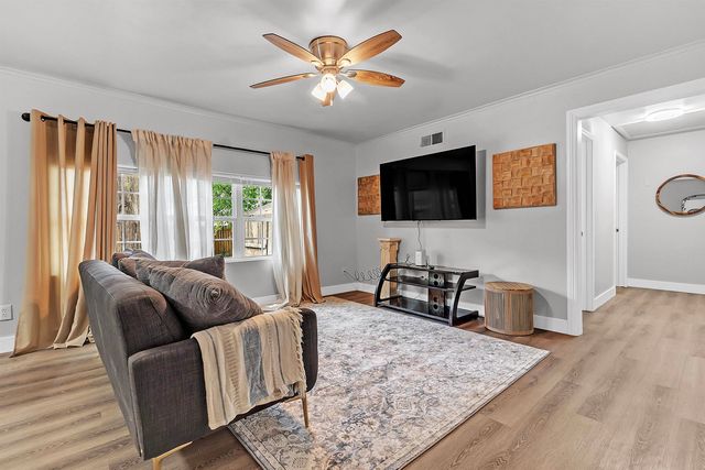 1723 S PERKINS RD, Memphis, TN 38117