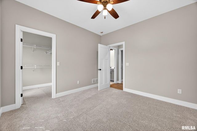 1617 KENSINGTON Drive, Washington, IL 61571