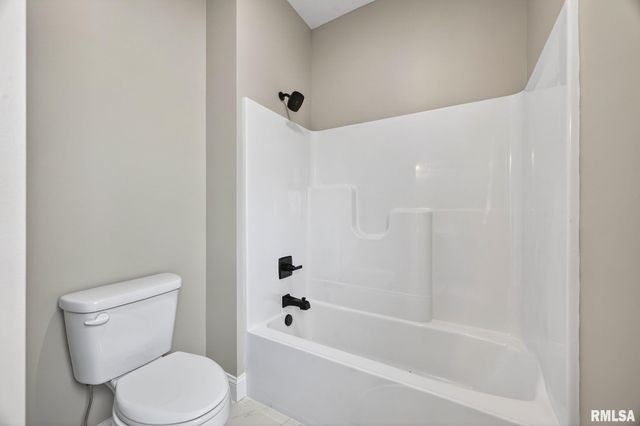 1617 KENSINGTON Drive, Washington, IL 61571