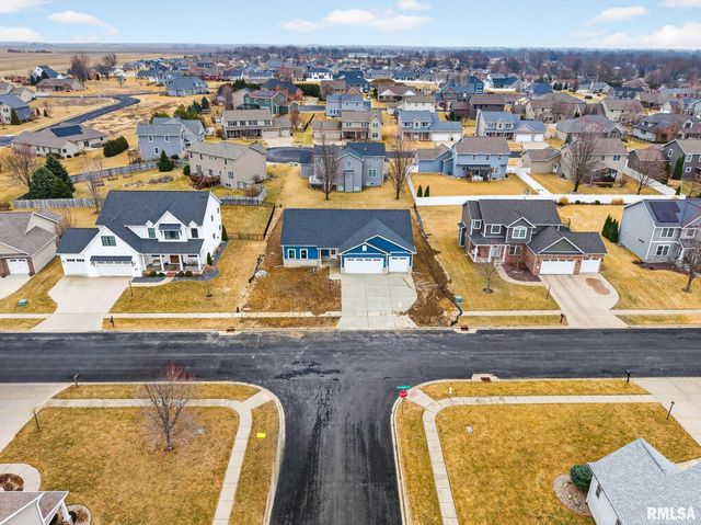 1617 KENSINGTON Drive, Washington, IL 61571