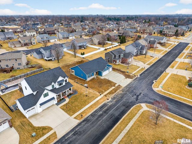 1617 KENSINGTON Drive, Washington, IL 61571