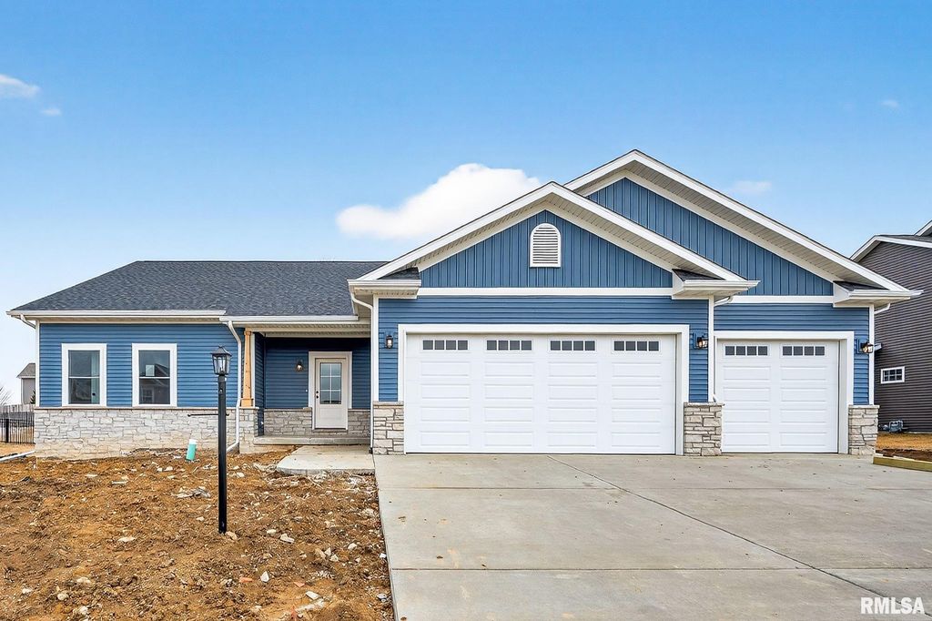 1617 KENSINGTON Drive, Washington, IL 61571