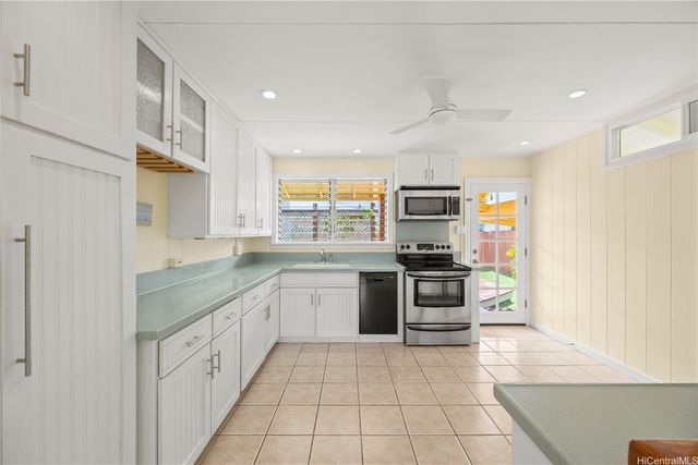 327 Manae Street, Kailua, HI 96734