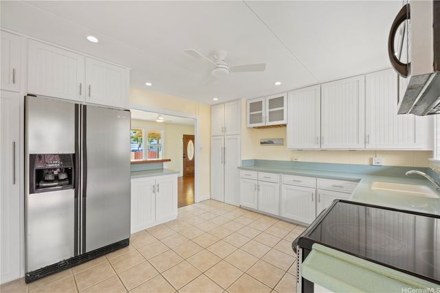 327 Manae Street, Kailua, HI 96734