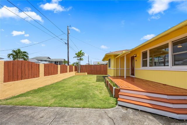 327 Manae Street, Kailua, HI 96734