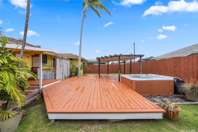 327 Manae Street, Kailua, HI 96734