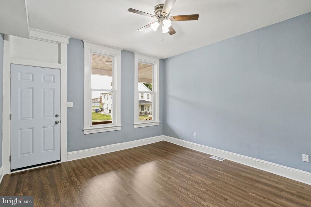 2811 ERDMAN AVE, Baltimore, MD 21213