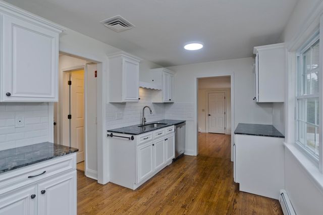1066 Piper Rd, West Springfield, MA 01089