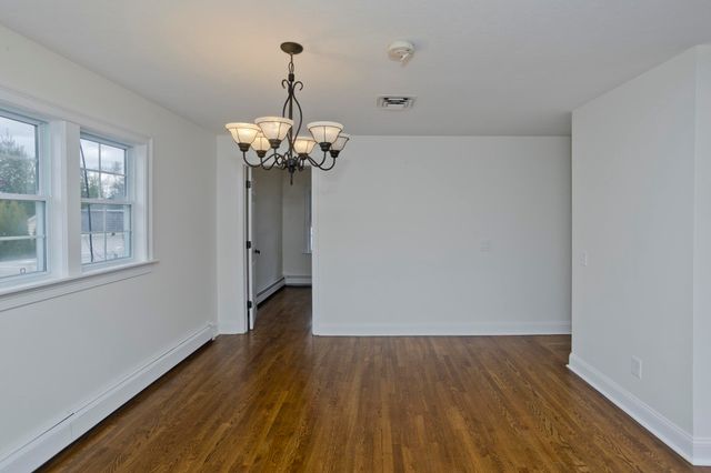 1066 Piper Rd, West Springfield, MA 01089