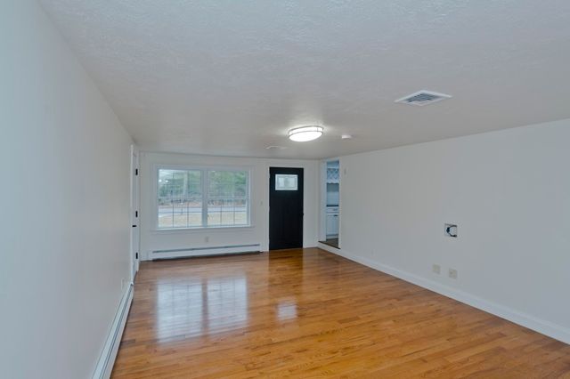 1066 Piper Rd, West Springfield, MA 01089