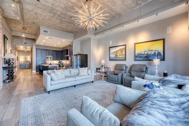 1714 Ashland Street 205, Houston, TX 77008