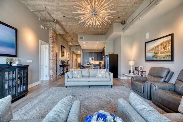 1714 Ashland Street 205, Houston, TX 77008