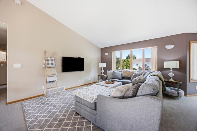 3515 44th Avenue S, Fargo, ND 58104