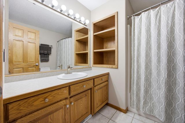 3515 44th Avenue S, Fargo, ND 58104