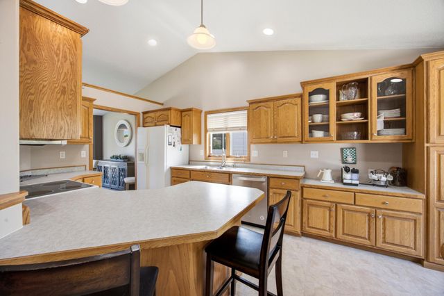 3515 44th Avenue S, Fargo, ND 58104