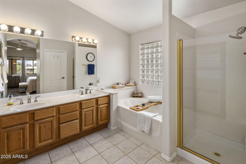 Image 17 of property listing at 229 E JORDON Lane, Phoenix, AZ 85086