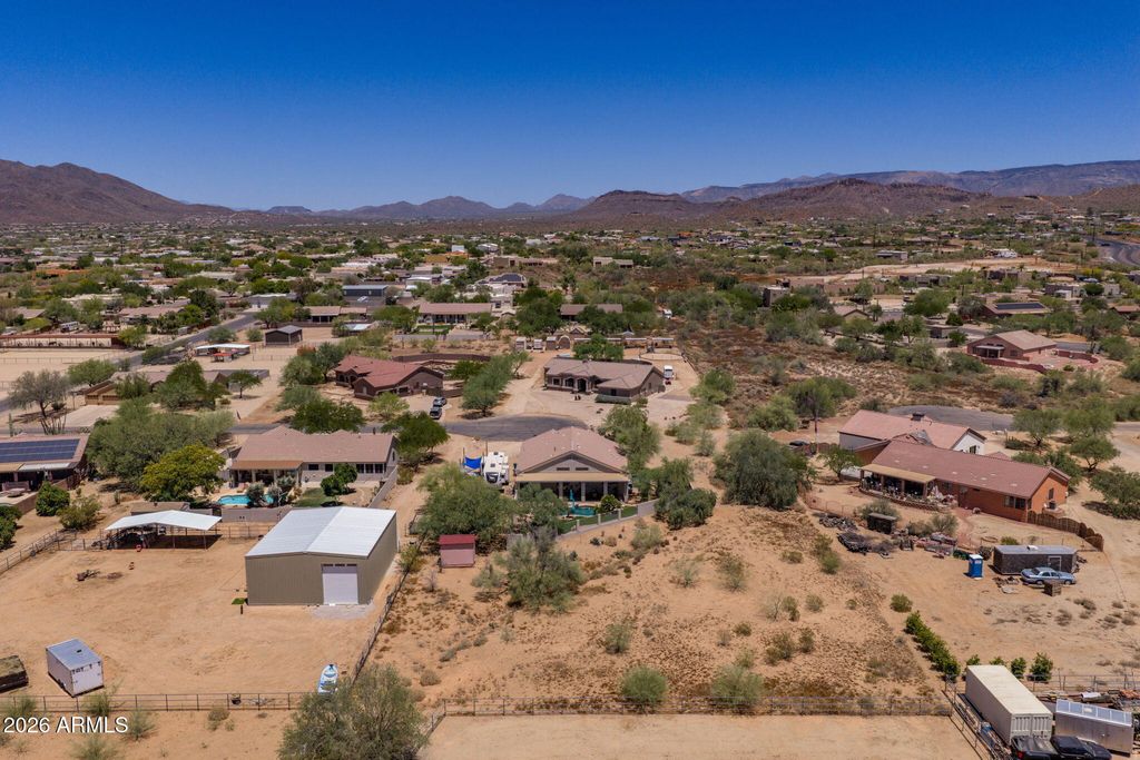 Image 32 of property listing at 229 E JORDON Lane, Phoenix, AZ 85086