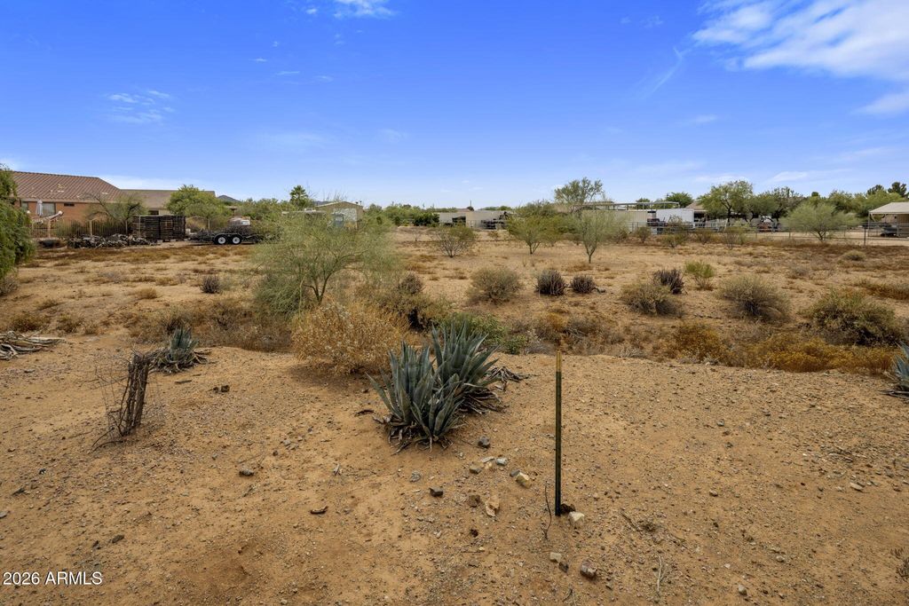 Image 33 of property listing at 229 E JORDON Lane, Phoenix, AZ 85086