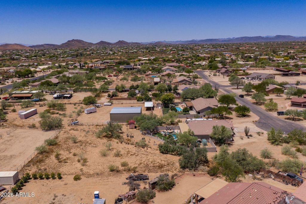 Image 37 of property listing at 229 E JORDON Lane, Phoenix, AZ 85086