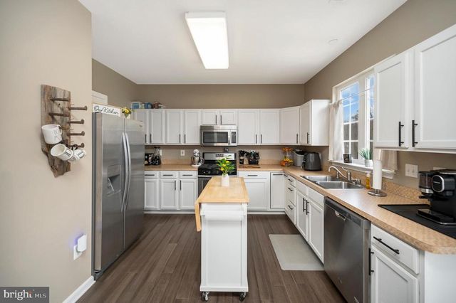 6808 ROBNEL CT, Fredericksburg, VA 22407