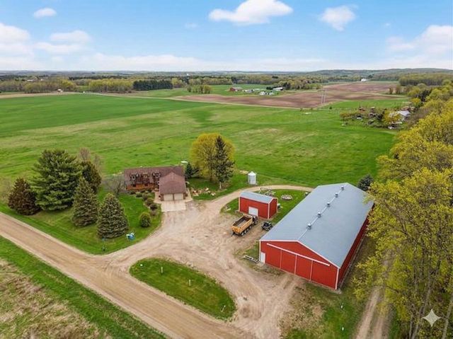 S4166 Crawford Street, Baraboo, WI 53913