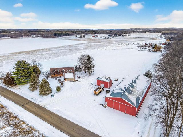 S4166 Crawford Street, Baraboo, WI 53913