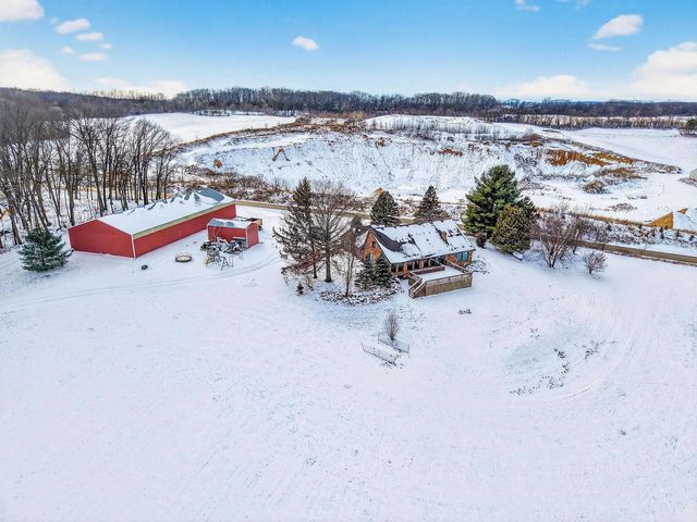 S4166 Crawford Street, Baraboo, WI 53913