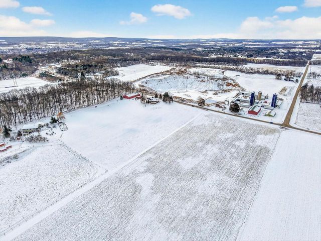 S4166 Crawford Street, Baraboo, WI 53913